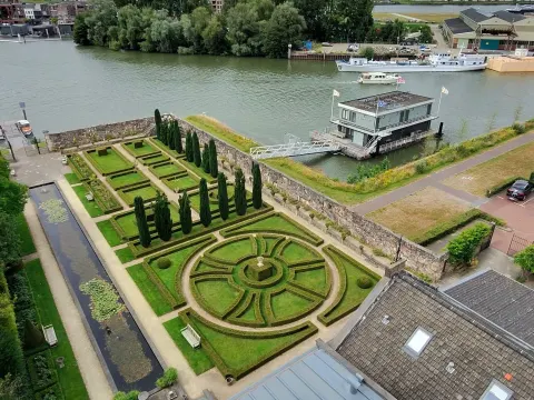 Villa Augustus