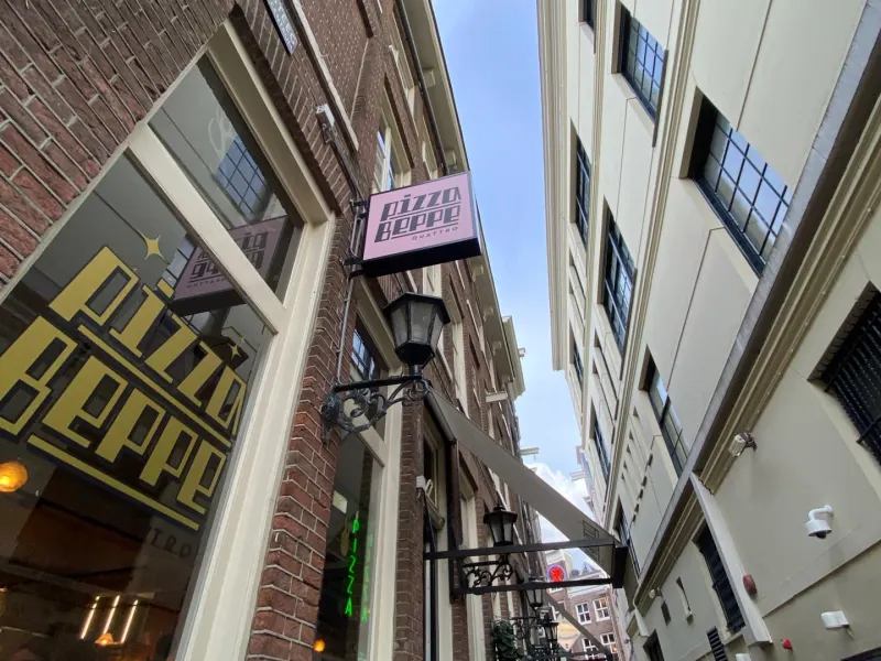 Foto 1 van Pizza Beppe - Amsterdam Spui