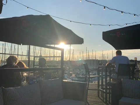 Havenpaviljoen De Dining