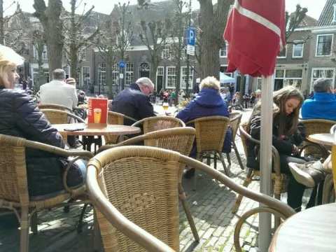 Huis ten bosch