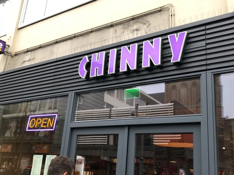 Foto 1 van Chinny's