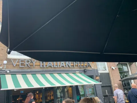 Foto 2 van Very Italian Pizza Breda