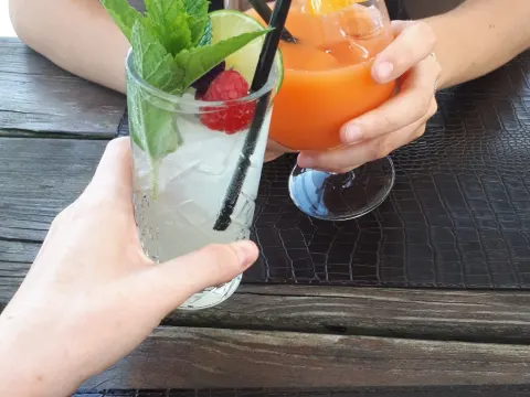 J&B Taverne