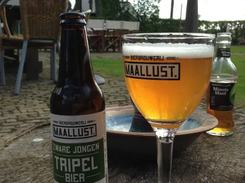 Restaurant natuurlijk onder de eiken