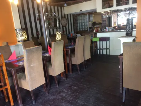 Royal Restaurant En Pizeria