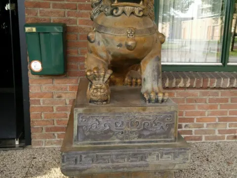 Foto 2 van Hoo Wah