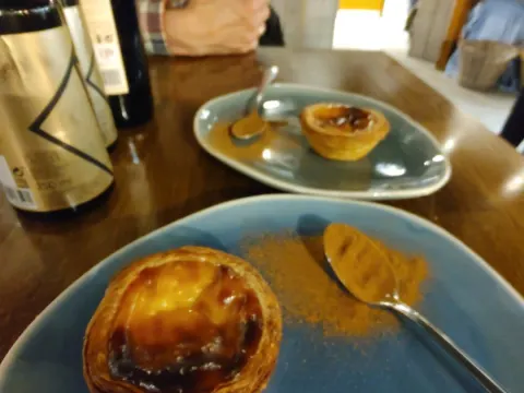 Pan Y Vino