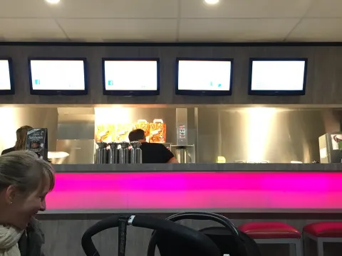 Foto 2 van Snackbar La Bamba