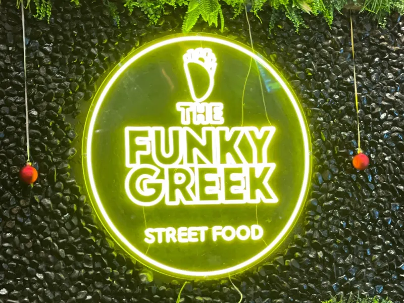 Foto 1 van The Funky Greek