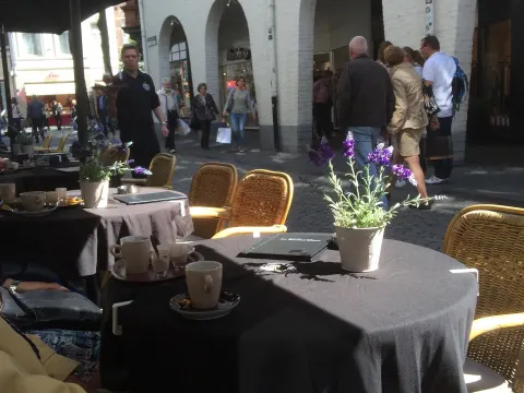 Grand café Au Mouton Blanc