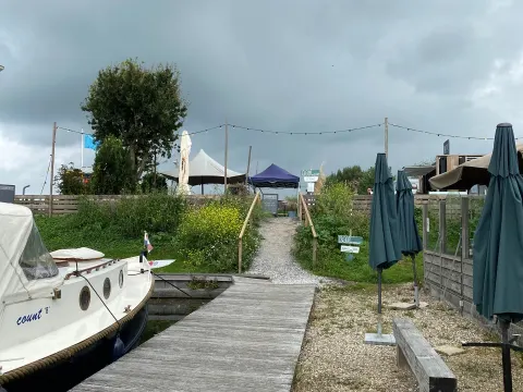 Bon Aan De Sluis