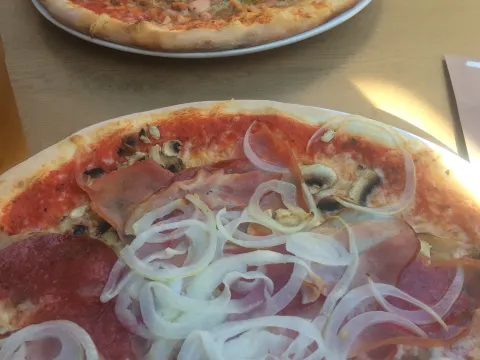 Foto 3 van pizzaria La Maschera