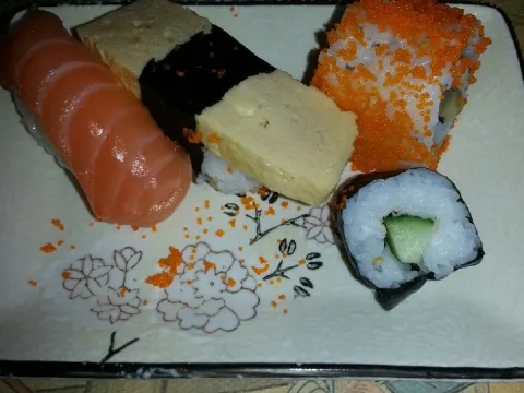 Wij Plus Sushi en Grill Restaurant