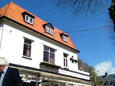 Foto 4 van Loetje Overveen