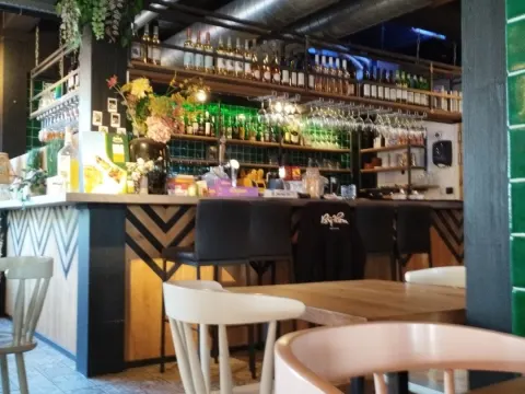 Bij Hen