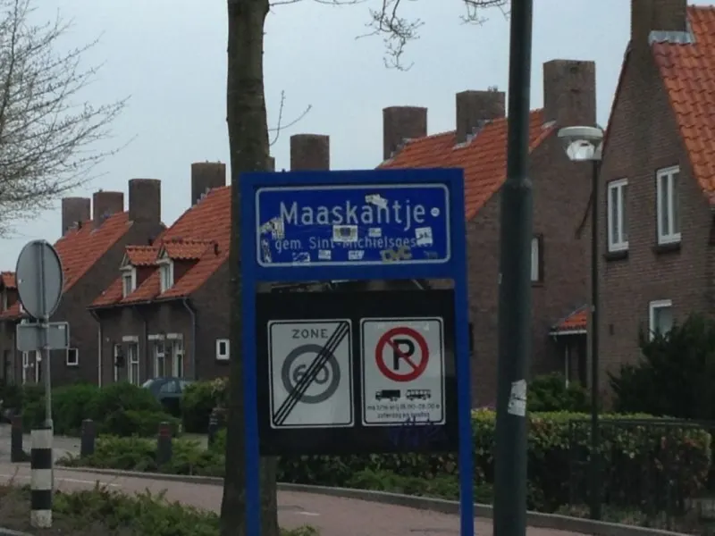 Foto 1 van a