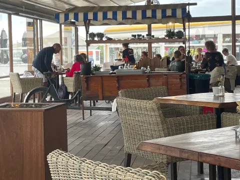 Foto 4 van Strandclub ff-tijd