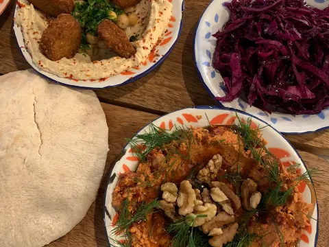 Foto 2 van Hummus