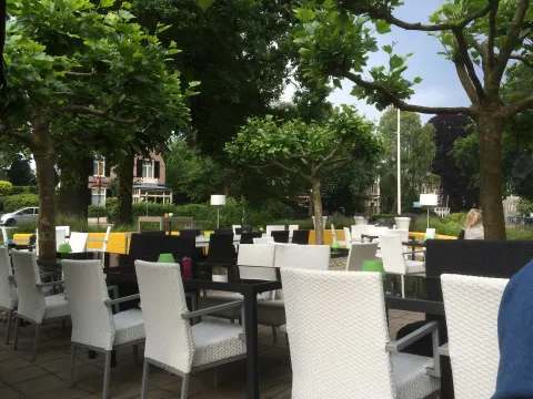 Hartenstein@Laurie