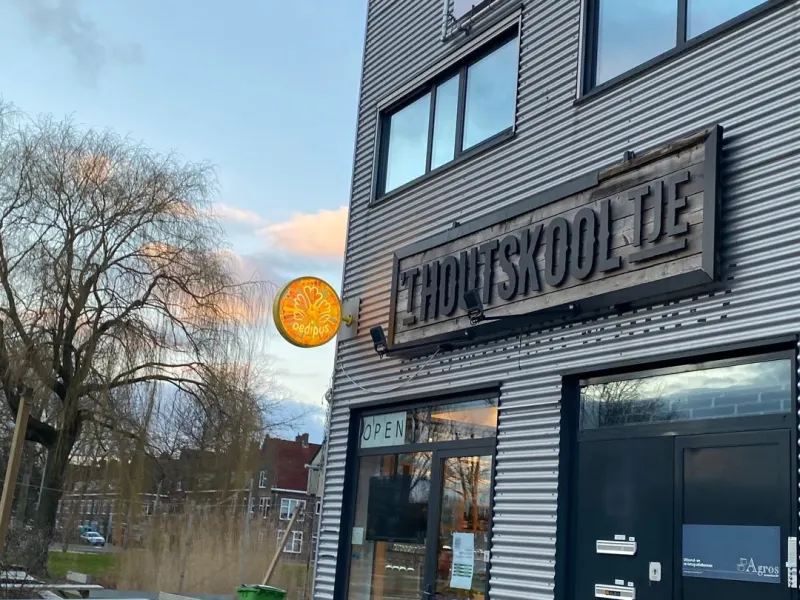 Foto 1 van 't Houtskooltje