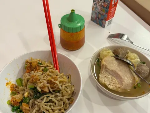 aries noodles