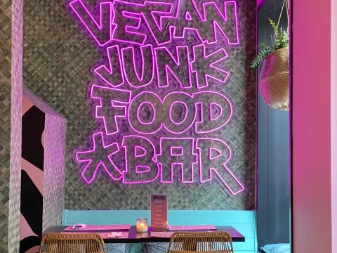 Foto 4 van Vegan Junk Food Bar