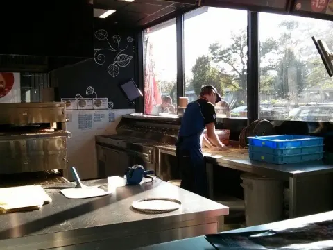 Foto 2 van Domino's Pizza Zwolle Bachplein