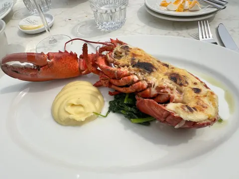 Bistrôt Chapeau