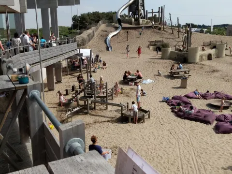 Restaurant Gestrand (Camping de lakens)