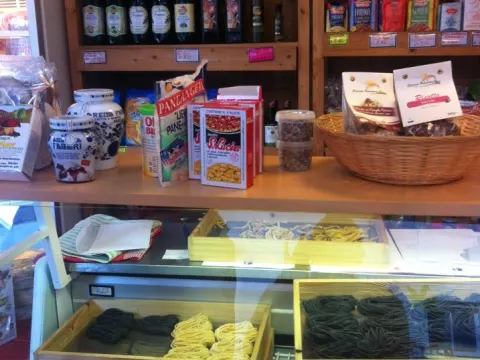 Foto 4 van Basilico Italiaanse Specialiteiten