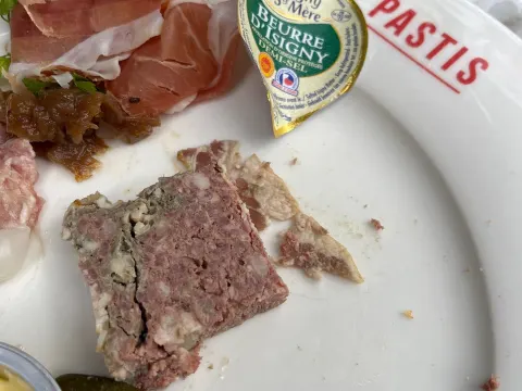 Foto 4 van Pastis