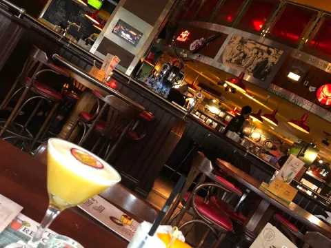 Breakaway Cafe Rotterdam