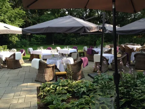 MEZZO Restaurant & Kamers