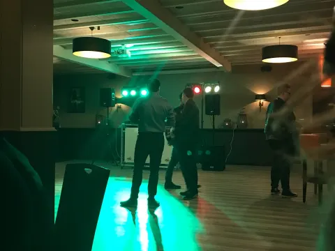 Bij Ne9en