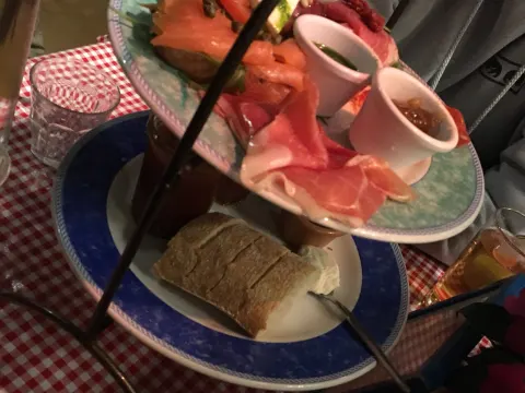 Nonna's pizza é pasta