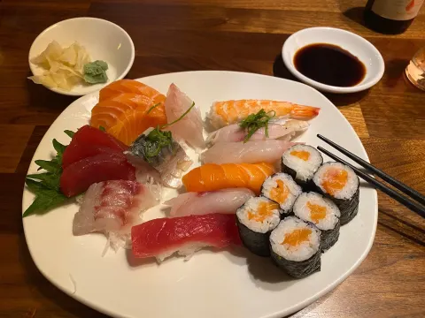Tomo Sushi