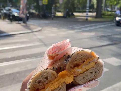 Flo’s Deli