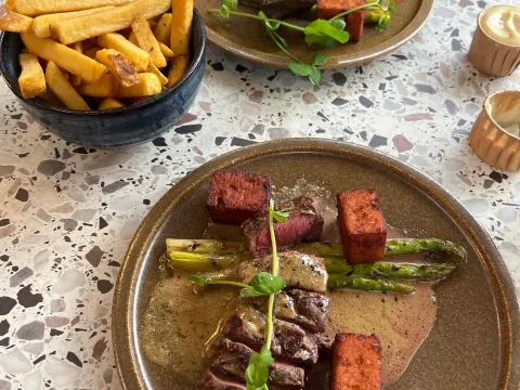 Sitio - Steaks & Pasta