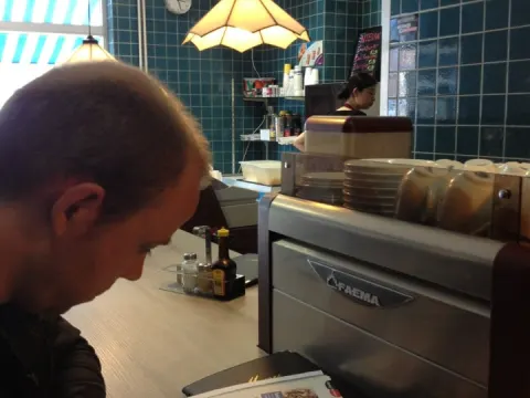 Foto 3 van Cafetaria Manders