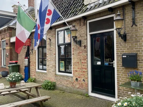 Foto 2 van Pizzeria Pingjum