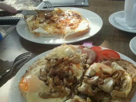 Cafe Restaurant Candia