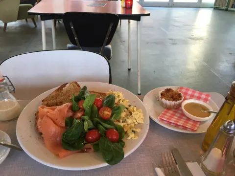 Foto 3 van B*kantine