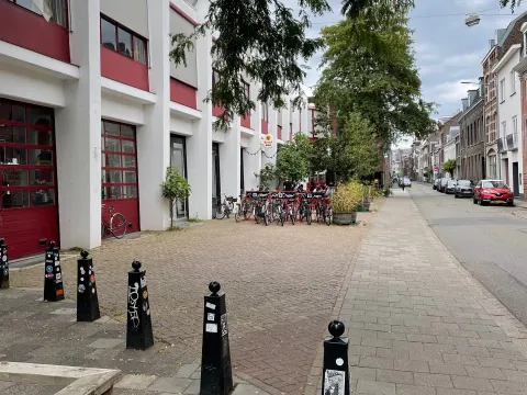 Foto 5 van B*kantine