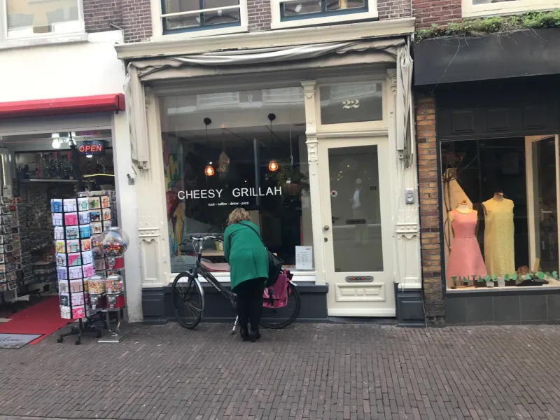 Foto 1 van Tosti Bar Cheesy Grillah