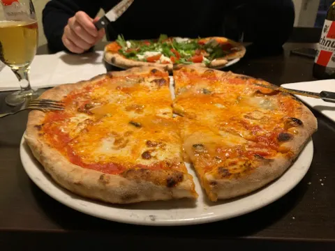 Karalis Pizzeria