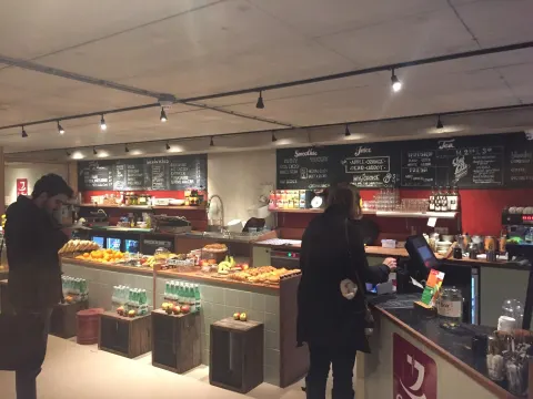 Foto 2 van CoffeeRoastery Sloterdijk
