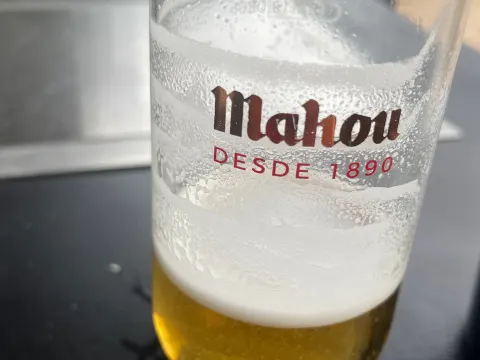 La Hermana