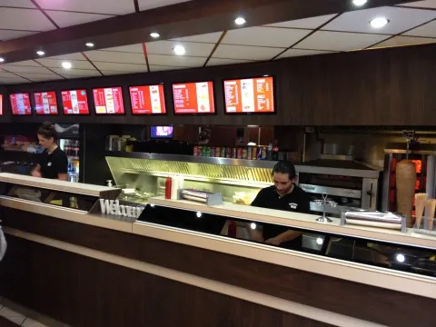 Foto 2 van Snackbar Vadi