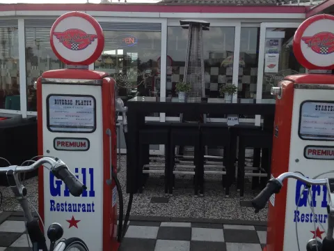 Restaurant Diner Neighbours