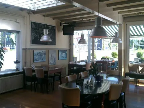 Brasserie Ruben's Place
